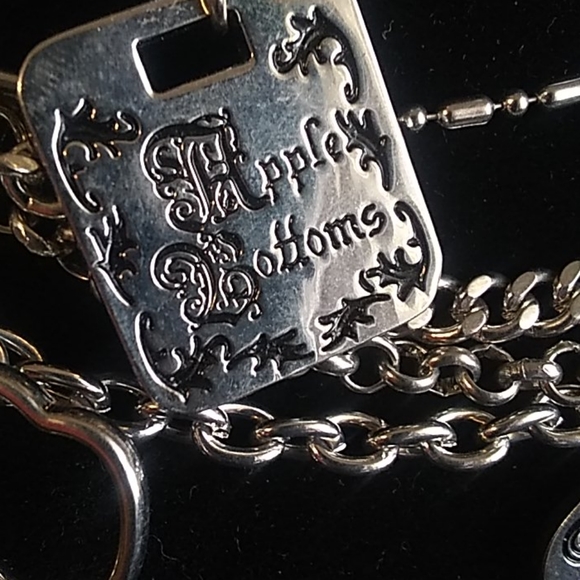 Apple Bottom charm bracelet - Picture 5 of 10